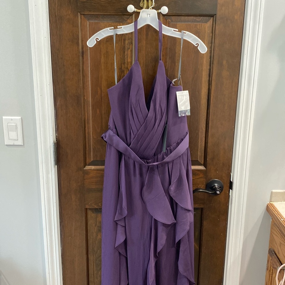 Vera Wang size 16 amethyst chiffon halter dress